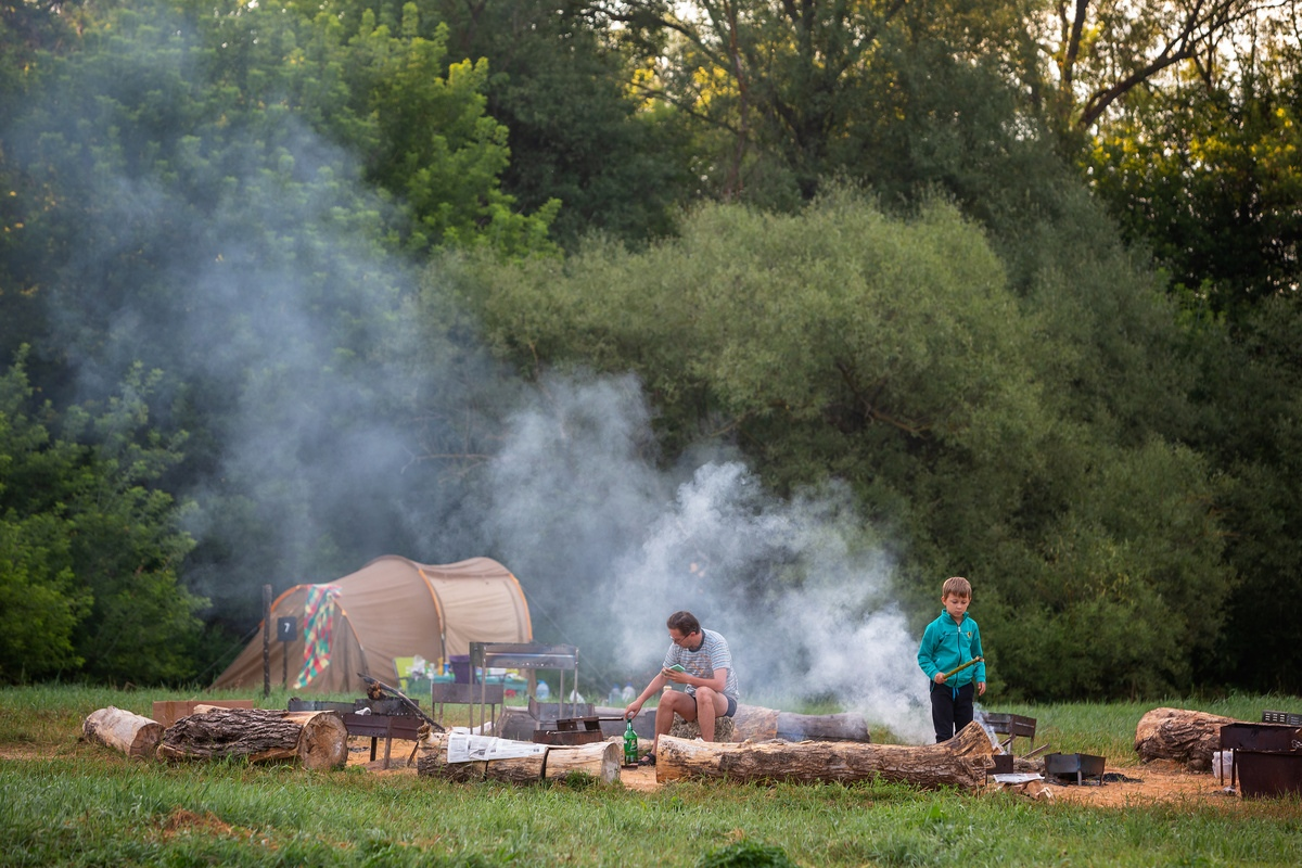 Camping отзывы. Кудыкина гора палаточный городок. Кудыкина гора кемпинг. Кудыкина гора кемпинг палаточный городок. Кудыкина гора автокемпинг.