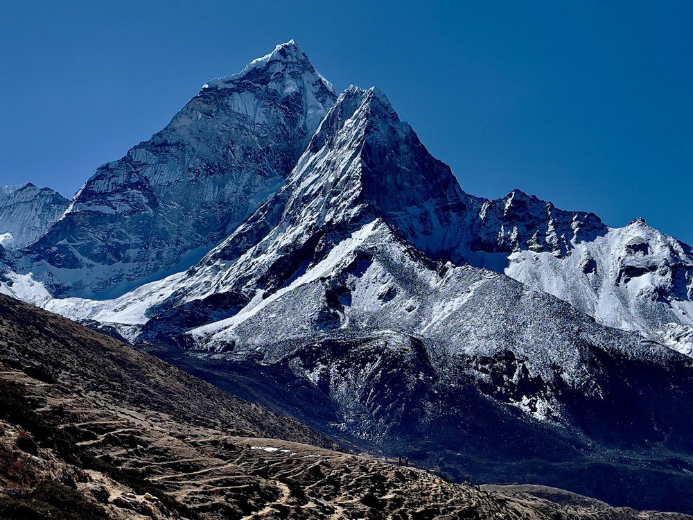 Пик ветров. Базовый лагерь Непал. Базовый лагерь Эвереста. Пик Джомолунгма мастихин. Базовый лагерь Джомолунгмы.