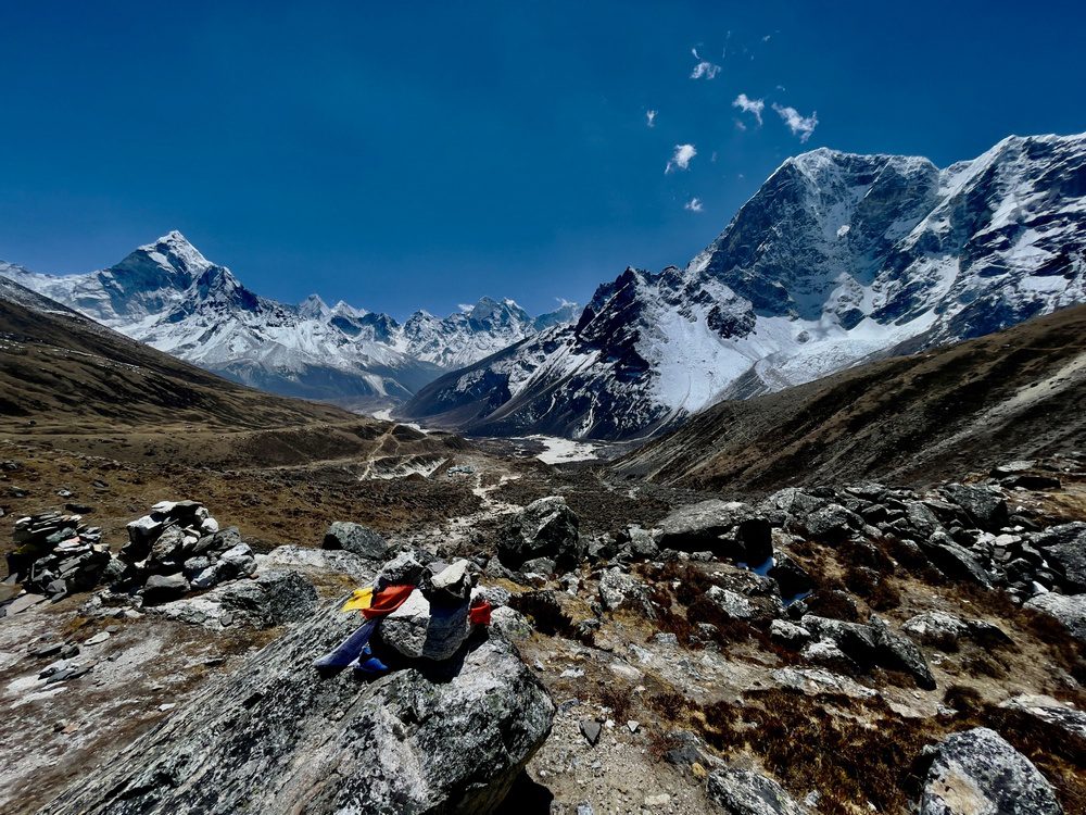 Пик ветров. Базовый лагерь Непал. Базовый лагерь Эвереста. Базовый лагерь Джомолунгмы. Базовый лагерь Эверест с квадрокоптера.